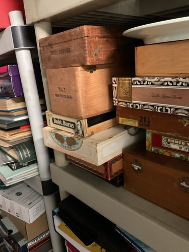 Empty wooden cigar boxes - wooden, boxes-lot